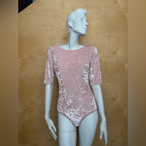 Pink Velvet bodysuit by Hanky Panky - Picture 2 of 9